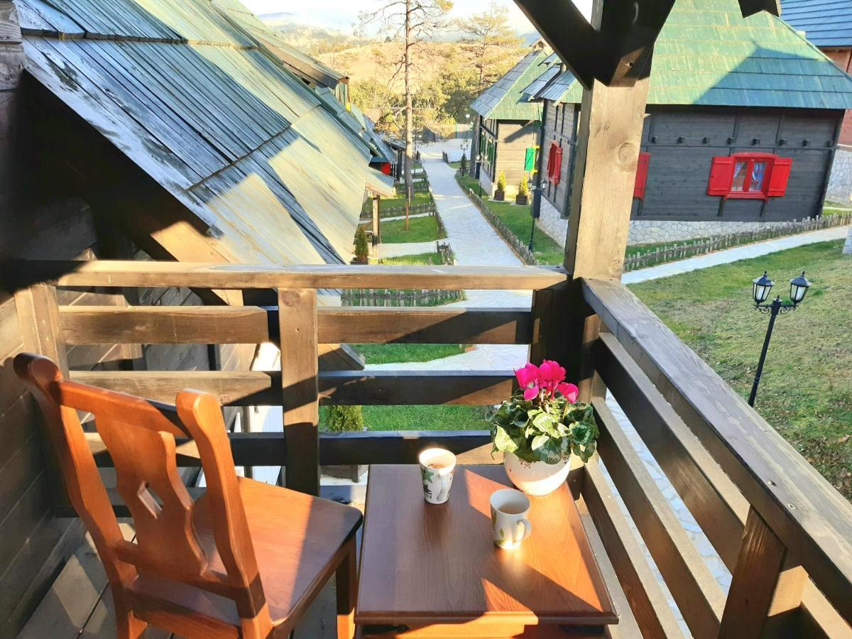 El Paso City, Zlatibor - Unique Wooden Cottages, Treehouse, Wild West Rooms, Accommodation 1-6 People Zewnętrze zdjęcie