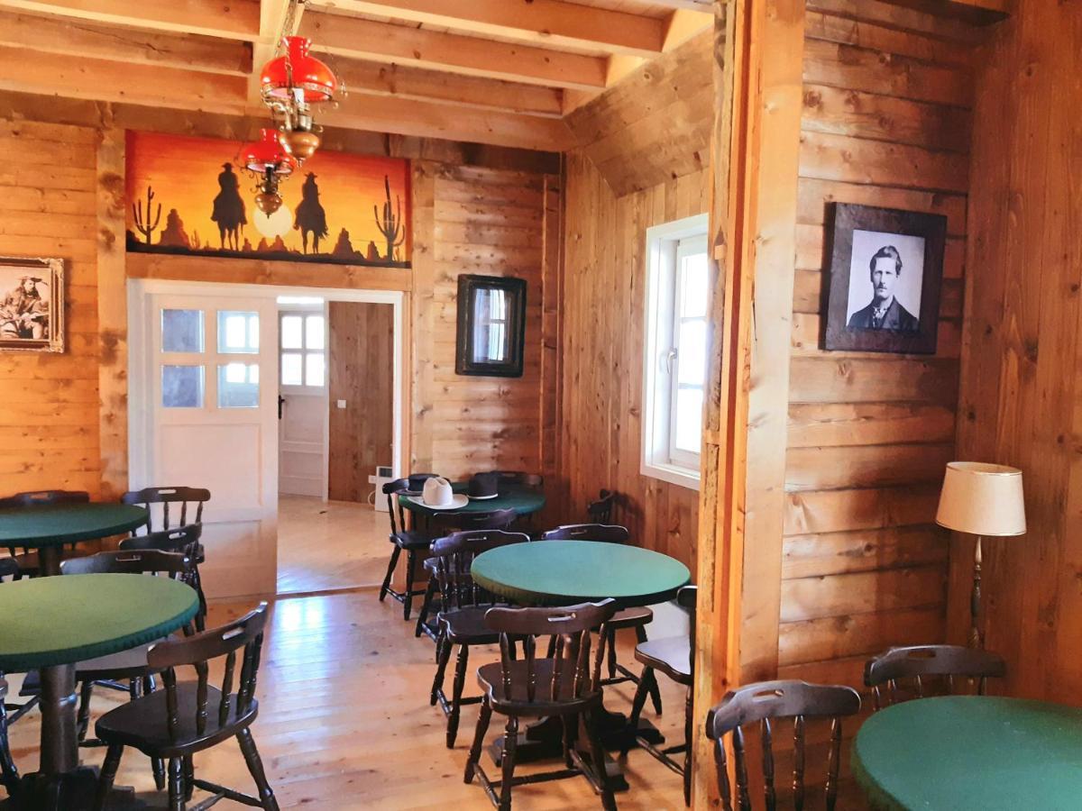El Paso City, Zlatibor - Unique Wooden Cottages, Treehouse, Wild West Rooms, Accommodation 1-6 People Zewnętrze zdjęcie