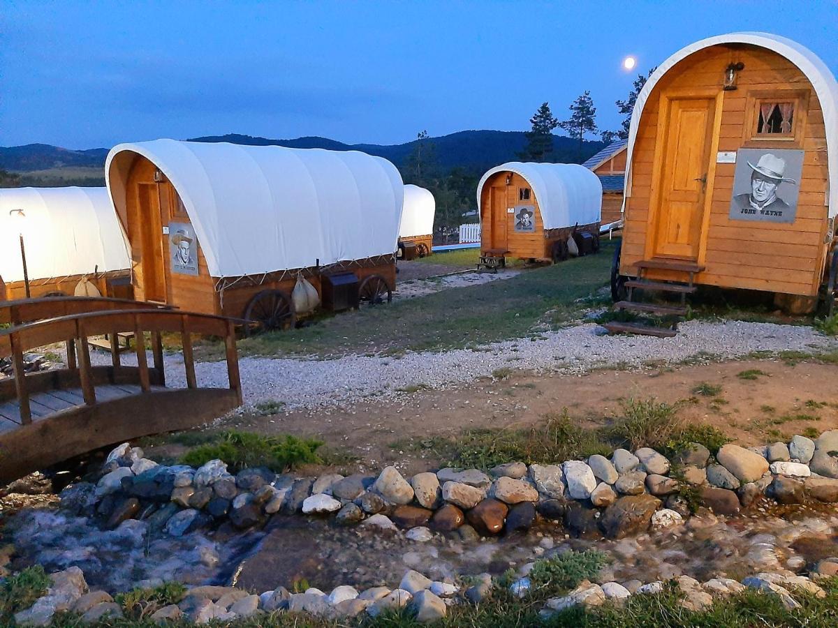 El Paso City, Zlatibor - Unique Wooden Cottages, Treehouse, Wild West Rooms, Accommodation 1-6 People Zewnętrze zdjęcie