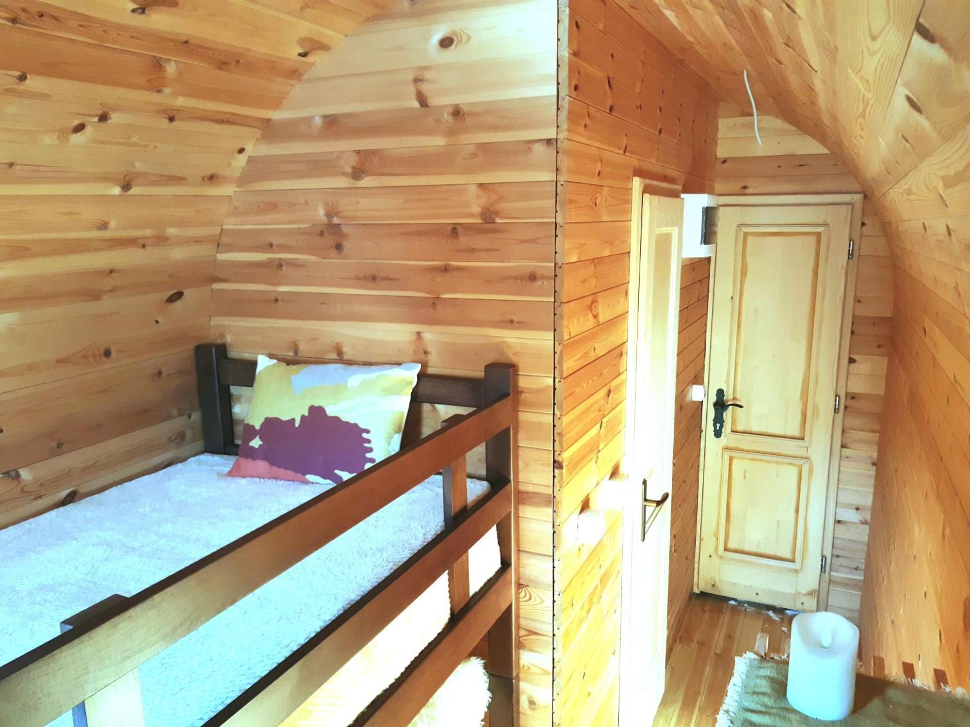 El Paso City, Zlatibor - Unique Wooden Cottages, Treehouse, Wild West Rooms, Accommodation 1-6 People Pokój zdjęcie